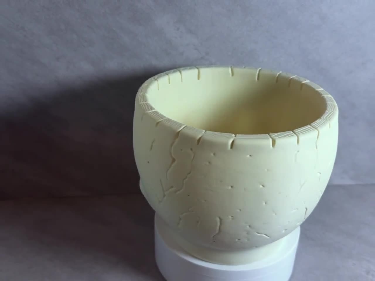 3D Printed Skull Candy Bowl, Halloween Candy Holder, Gothic Skull Decor, Spooky Treat Bowl, Halloween Party Decor, Skull Container video cover