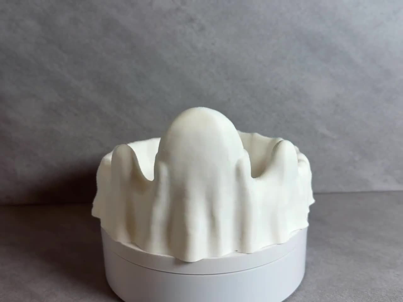 3D Printed Ghost Catch All Tray, Halloween Candy Bowl, Spooky Key Dish, Halloween Desk Organizer, Ghost Decor, Halloween Gift video cover