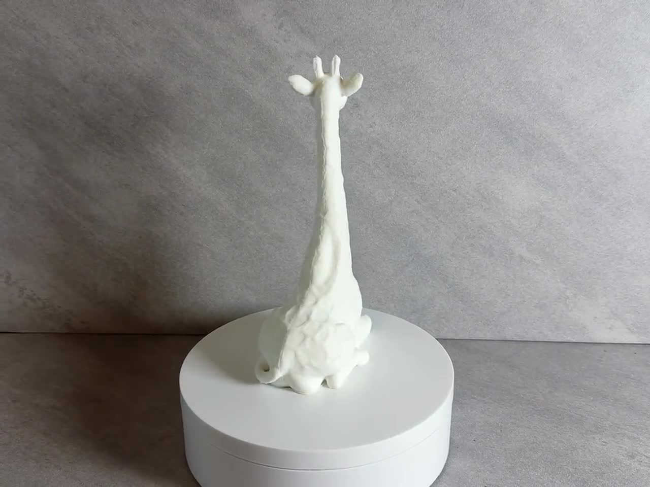 Giraffe Figurine Zen Statue, Calm Animal Sculpture, Minimalist Safari Decor, 3D Printed Shelf Decor Gift video cover